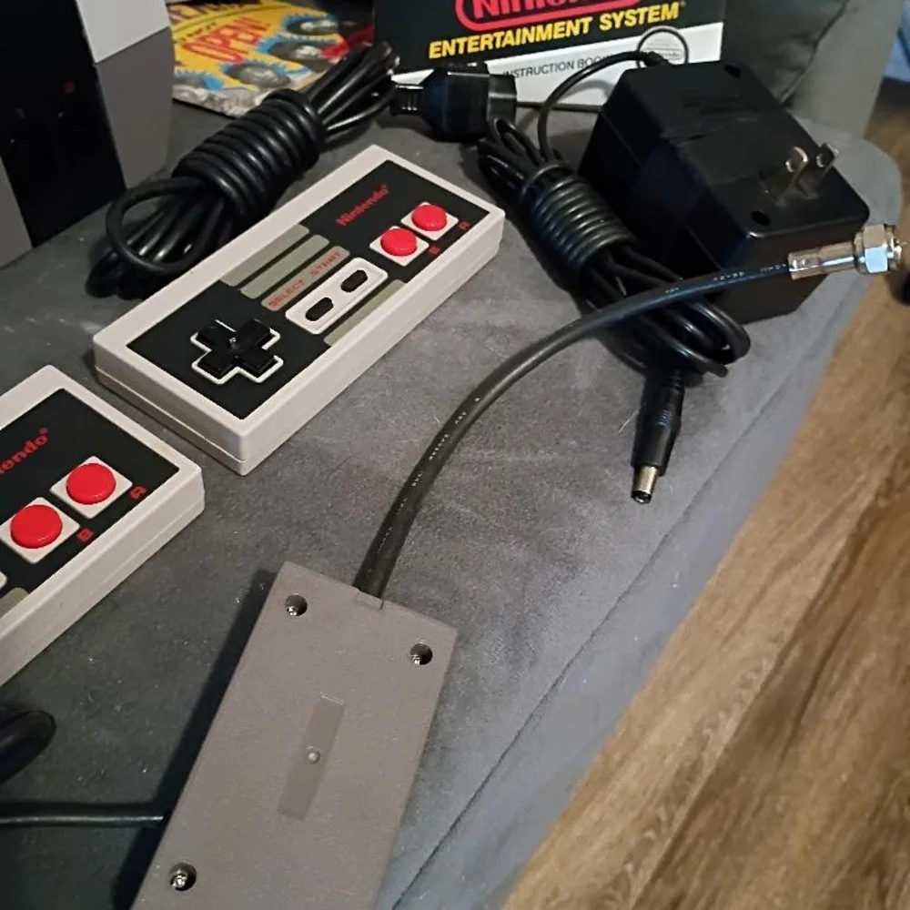 Nintendo NES Game Console
